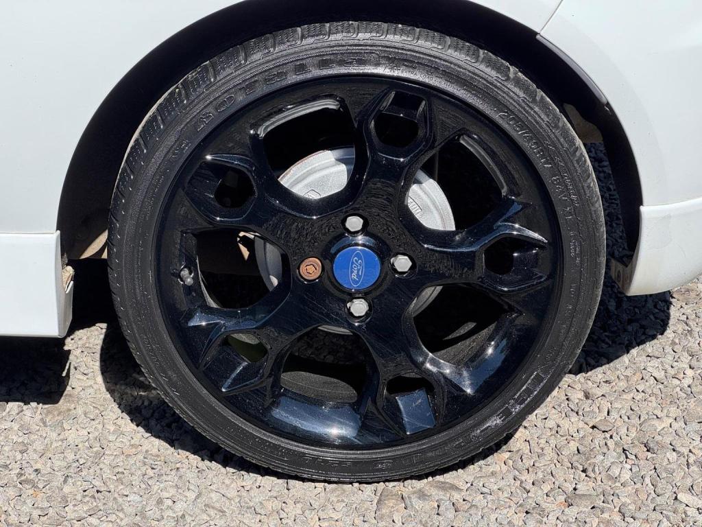 FORD FIESTA 1.6 Zetec S 3dr 2011