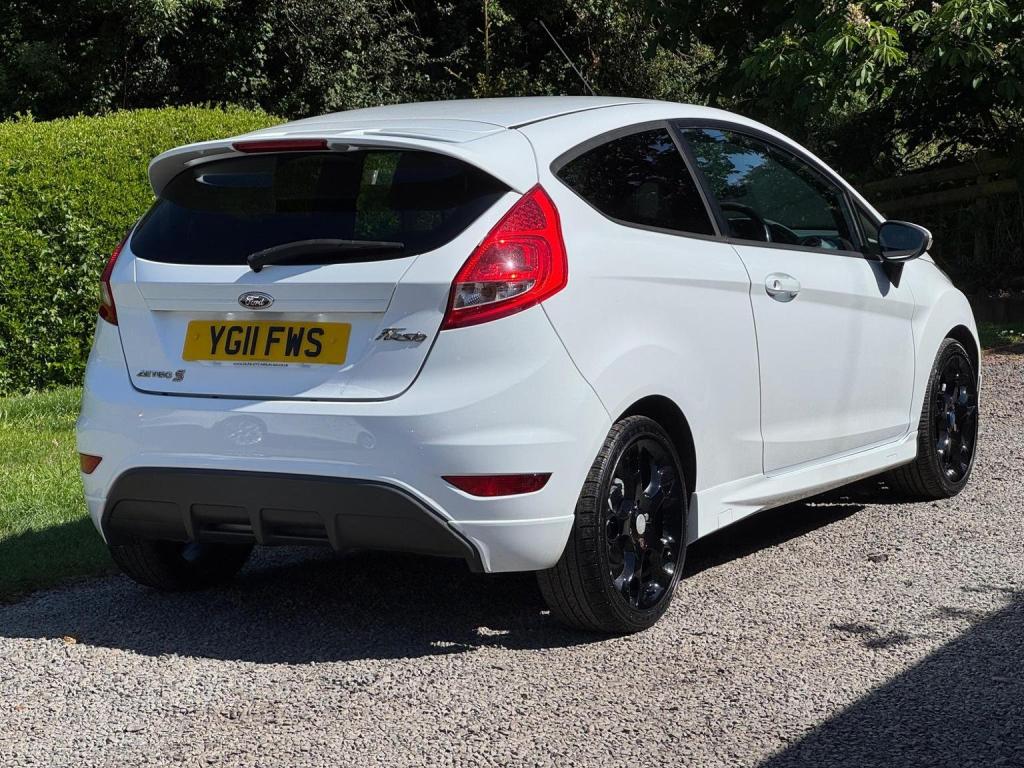 FORD FIESTA 1.6 Zetec S 3dr 2011