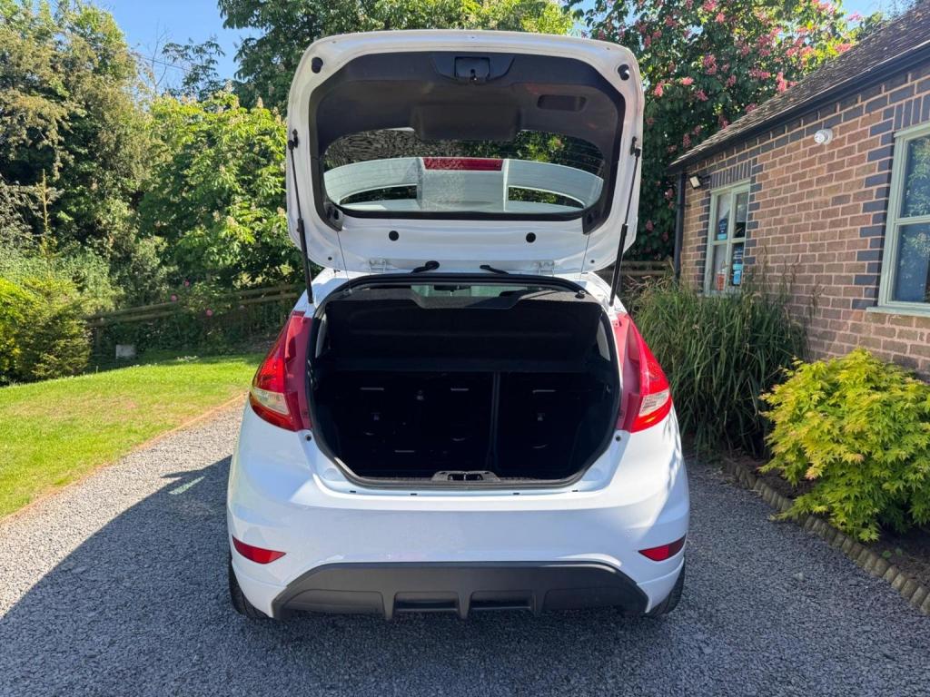 FORD FIESTA 1.6 Zetec S 3dr 2011