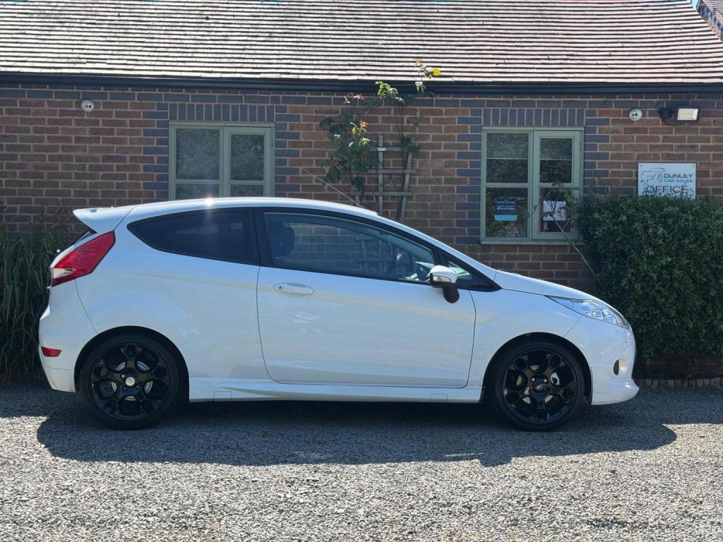 FORD FIESTA 1.6 Zetec S 3dr 2011