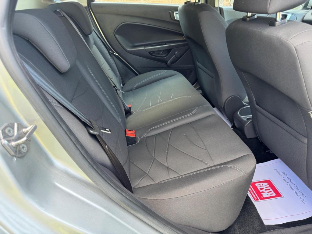 FORD FIESTA 1.5 TDCi Style Euro 5 5dr 2013