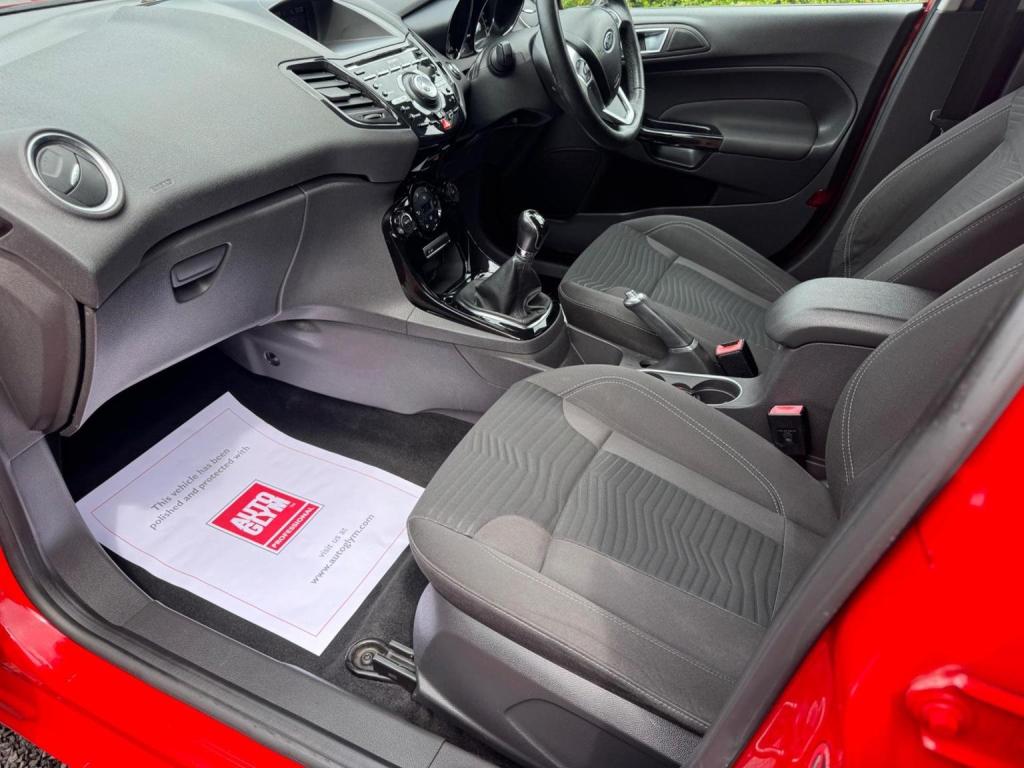 FORD FIESTA 1.0T EcoBoost Titanium Euro 5 (s/s) 5dr 2014