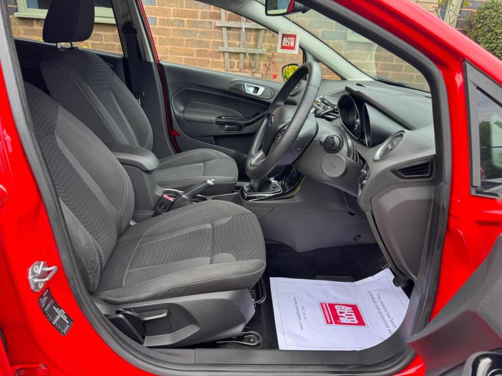 FORD FIESTA 1.0T EcoBoost Titanium Euro 5 (s/s) 5dr 2014