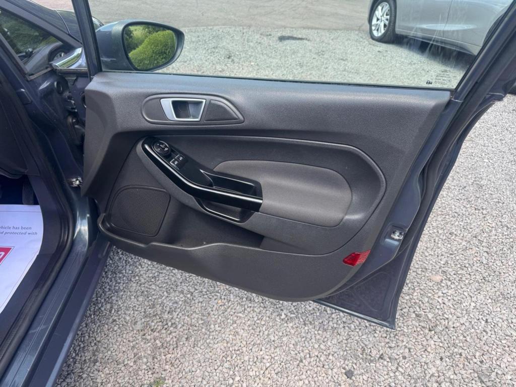 FORD FIESTA 1.0T EcoBoost Titanium Euro 5 (s/s) 5dr 2015