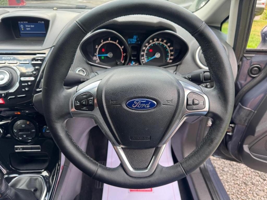 FORD FIESTA 1.0T EcoBoost Titanium Euro 5 (s/s) 5dr 2015