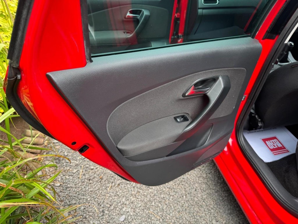 VOLKSWAGEN POLO 1.2 Match Euro 5 5dr 2012