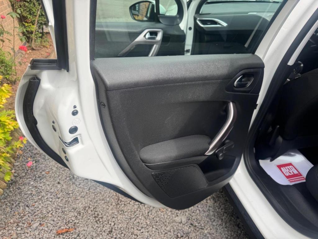 PEUGEOT 2008 1.4 HDi Active Euro 5 5dr 2014