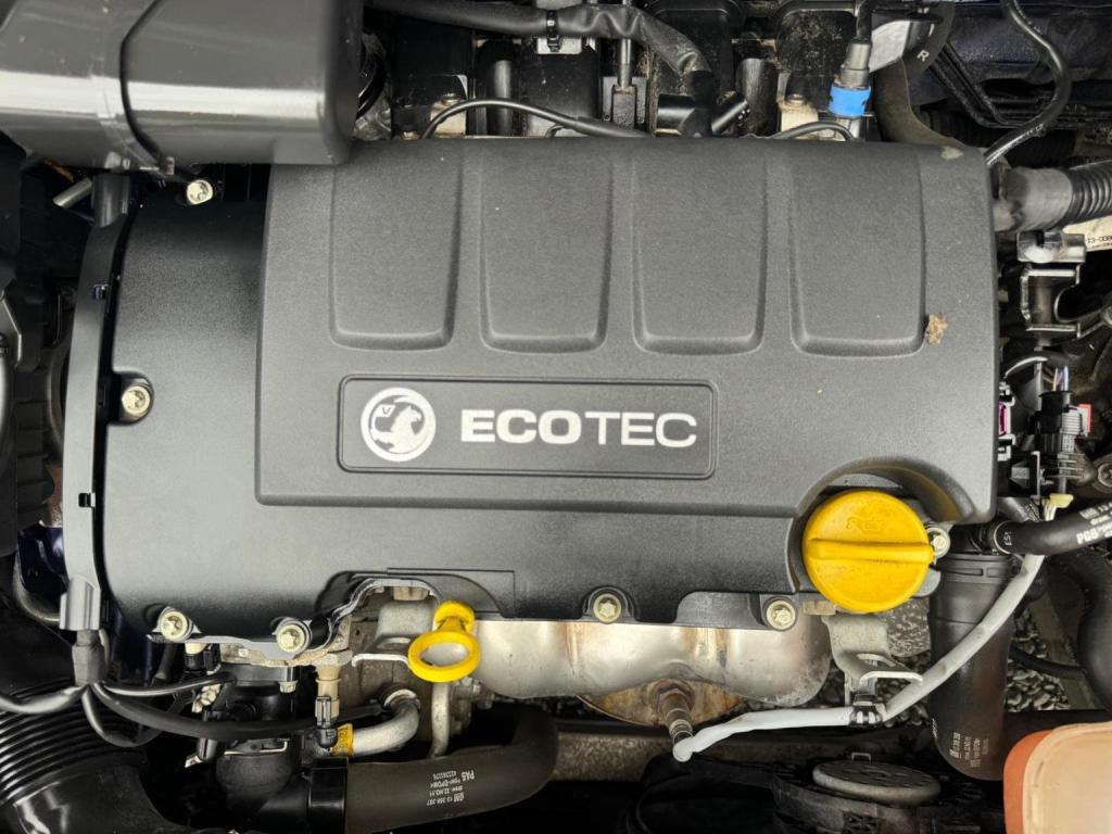 VAUXHALL ADAM 1.2i GLAM Euro 6 3dr 2016