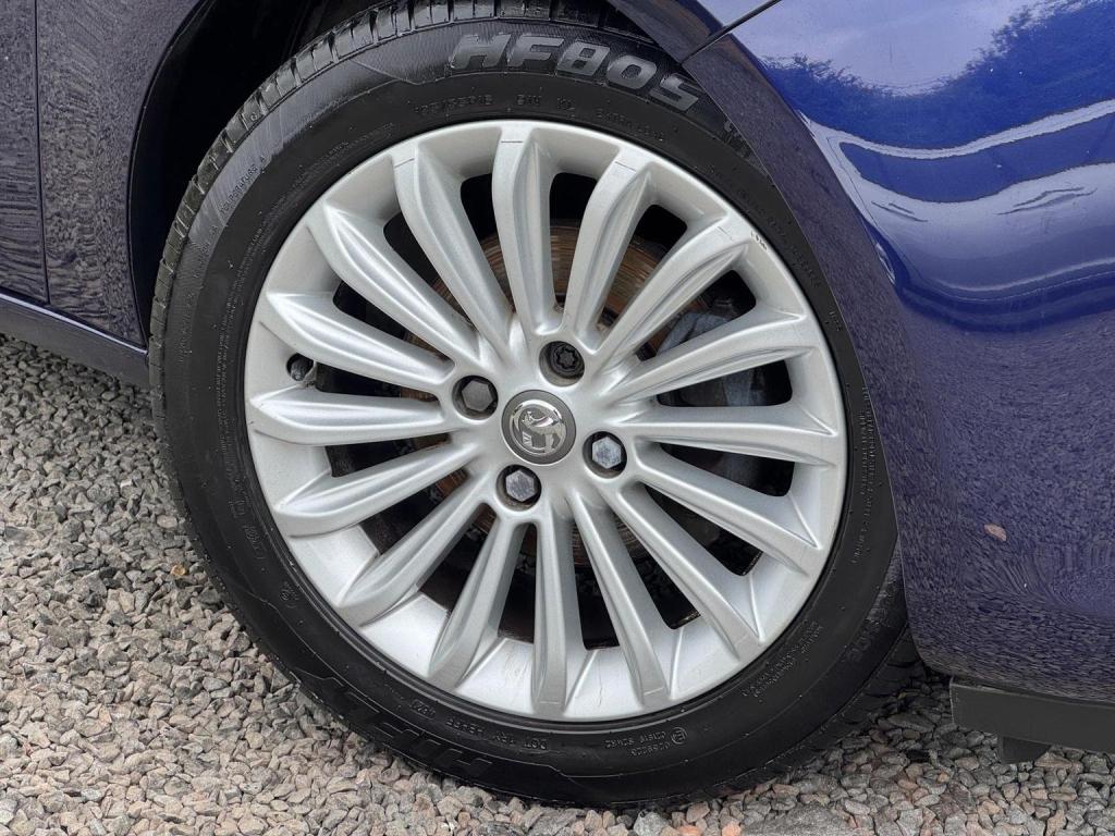 VAUXHALL ADAM 1.2i GLAM Euro 6 3dr 2016