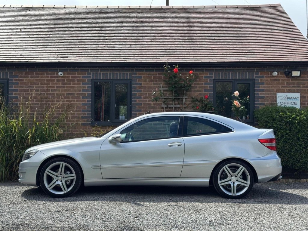 MERCEDES-BENZ CLC CLASS 2.1 CLC220 CDI Sport Coupe Auto Euro 4 3dr 2010