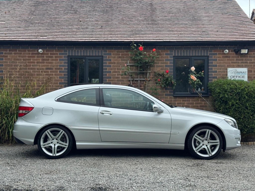 MERCEDES-BENZ CLC CLASS 2.1 CLC220 CDI Sport Coupe Auto Euro 4 3dr 2010