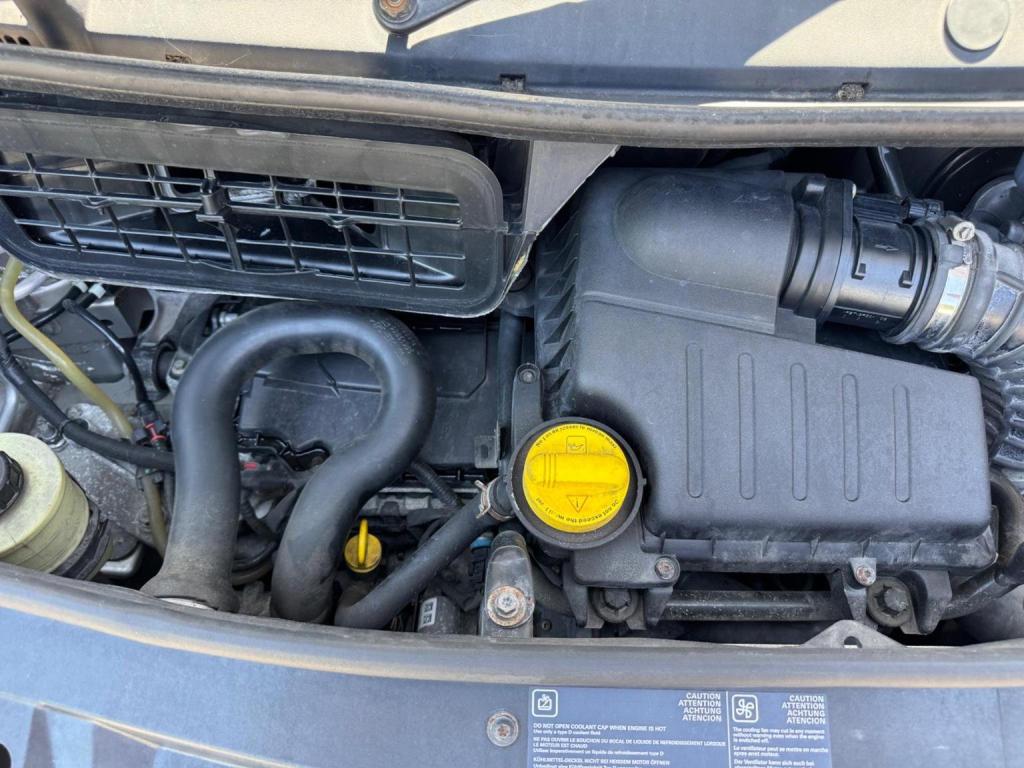 VAUXHALL VIVARO 2.0 CDTi Sportive FWD L1 4dr 2013