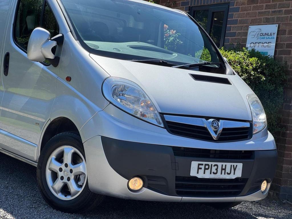 VAUXHALL VIVARO 2.0 CDTi Sportive FWD L1 4dr 2013