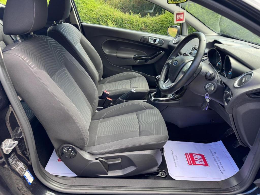 FORD FIESTA 1.0T EcoBoost Zetec Euro 5 (s/s) 3dr 2014