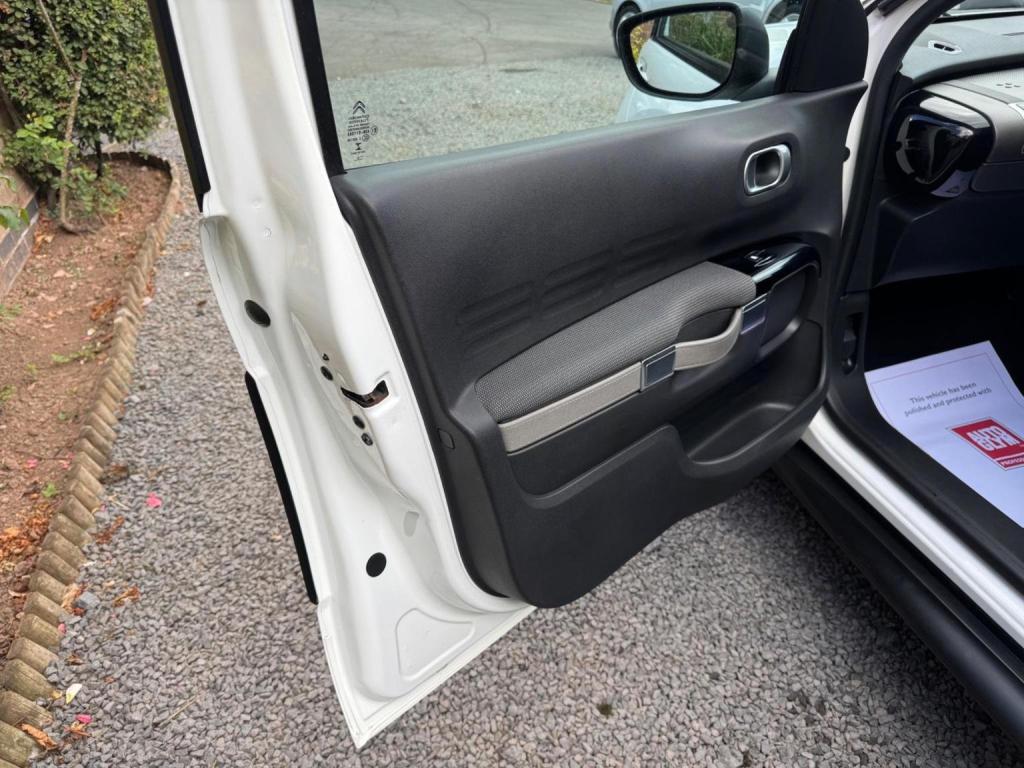 CITROEN C4 CACTUS 1.6 BlueHDi Flair Euro 6 (s/s) 5dr 2015