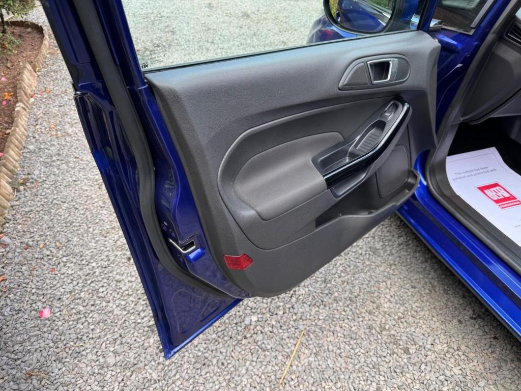 FORD FIESTA 1.0T EcoBoost Titanium Euro 5 (s/s) 5dr 2014