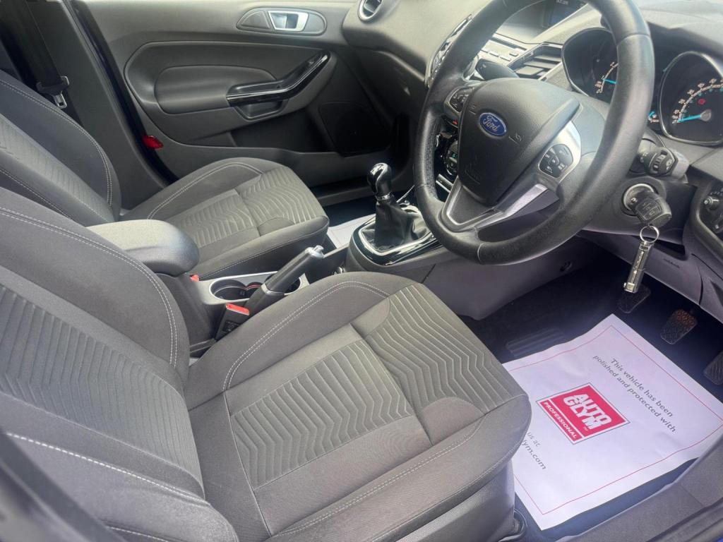 FORD FIESTA 1.0T EcoBoost Titanium Euro 5 (s/s) 5dr 2014