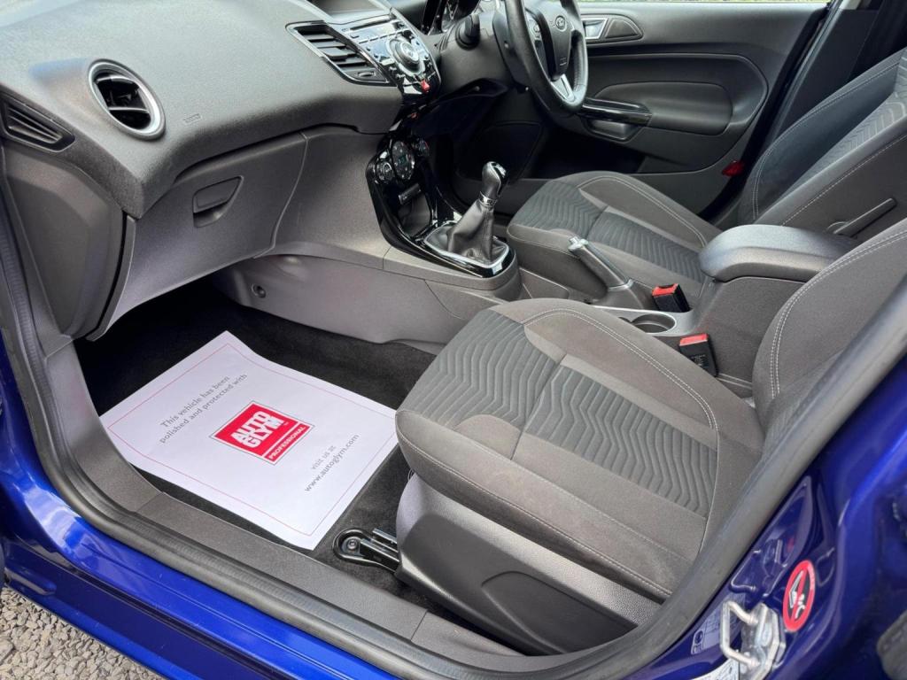 FORD FIESTA 1.0T EcoBoost Titanium Euro 5 (s/s) 5dr 2014
