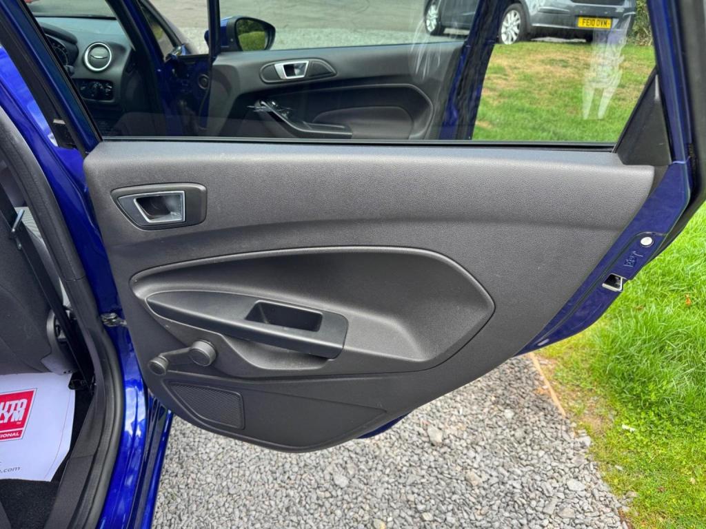 FORD FIESTA 1.0T EcoBoost Titanium Euro 5 (s/s) 5dr 2014