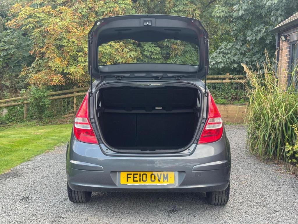 HYUNDAI I30 1.4 Comfort Euro 4 5dr 2010