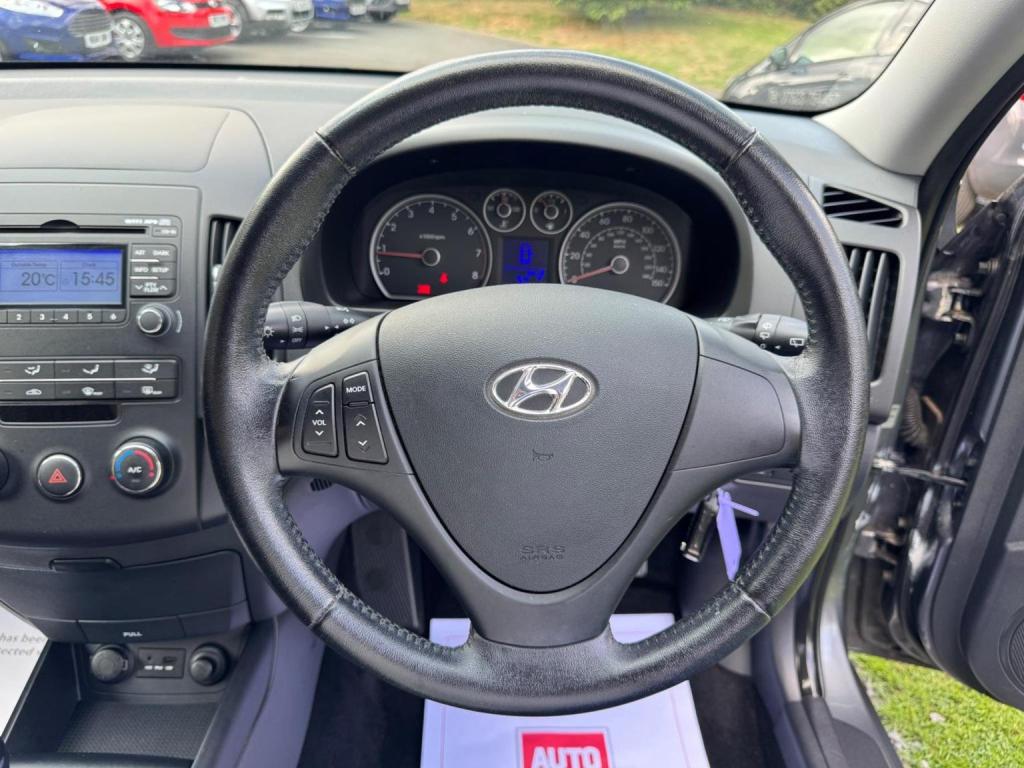 HYUNDAI I30 1.4 Comfort Euro 4 5dr 2010