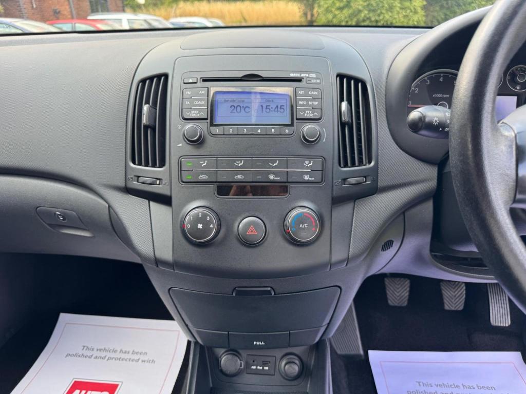 HYUNDAI I30 1.4 Comfort Euro 4 5dr 2010
