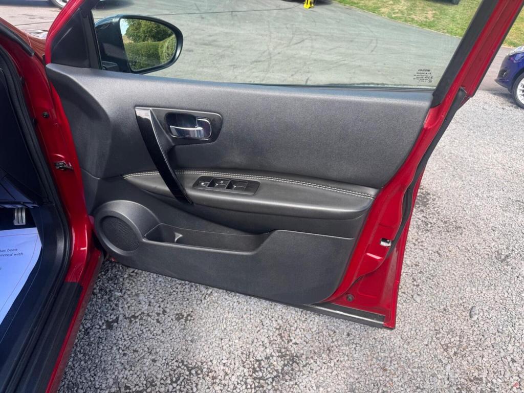 NISSAN QASHQAI 1.6 360 2WD Euro 5 5dr 2013