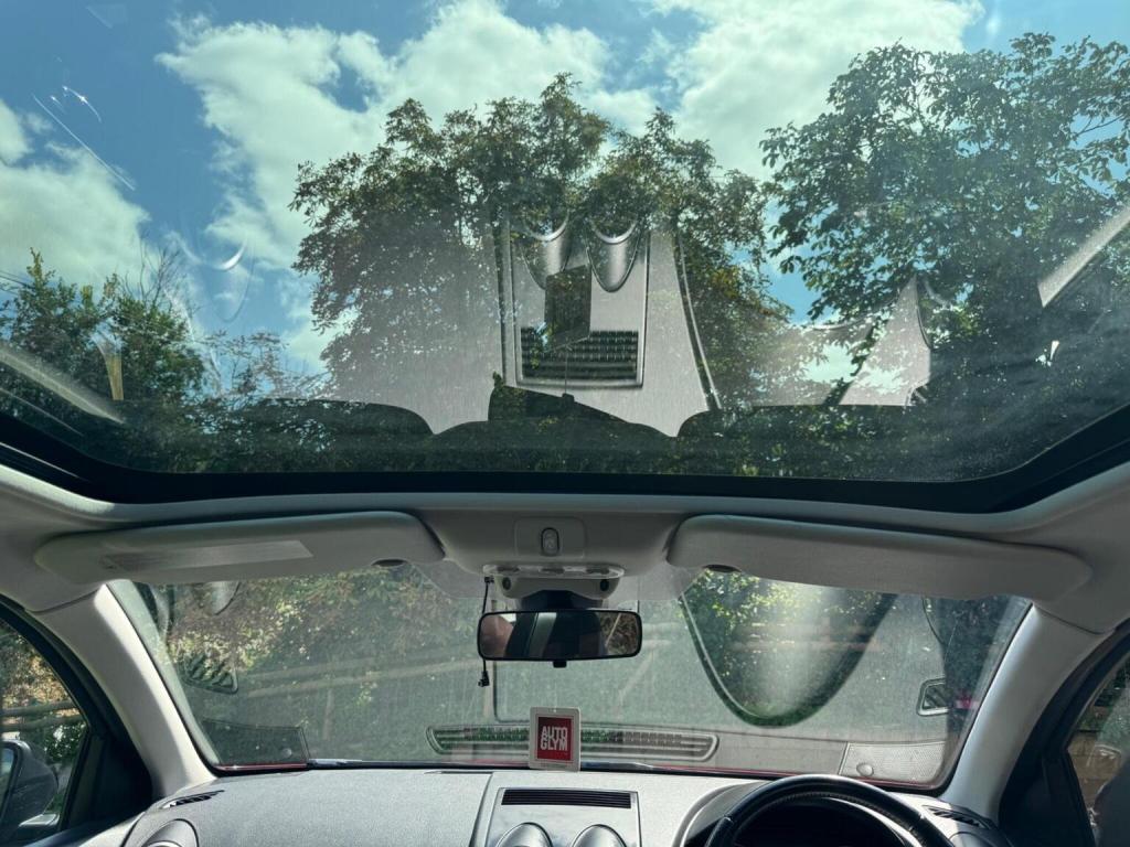 NISSAN QASHQAI 1.6 360 2WD Euro 5 5dr 2013