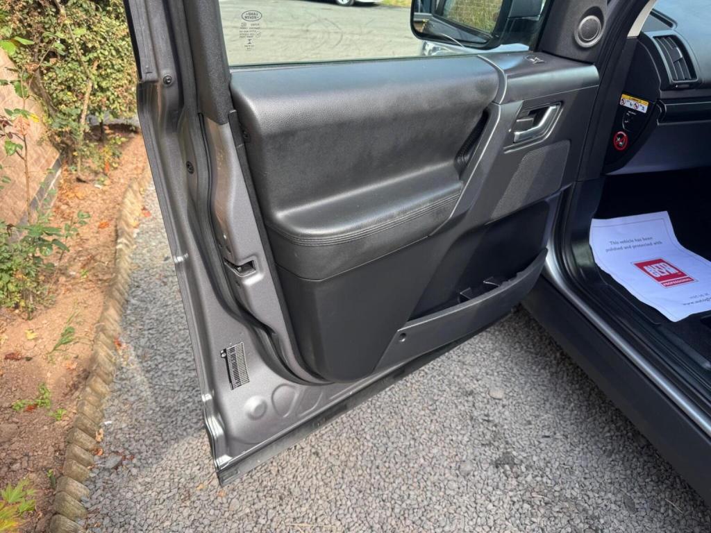 LAND ROVER FREELANDER 2 2.2 TD4 SE 4WD Euro 5 (s/s) 5dr 2014