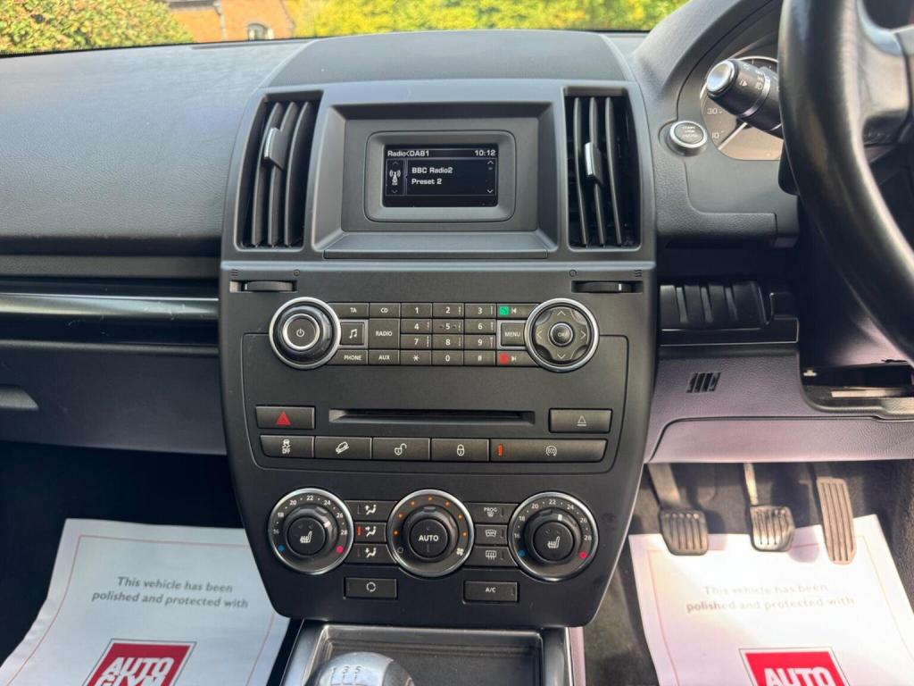 LAND ROVER FREELANDER 2 2.2 TD4 SE 4WD Euro 5 (s/s) 5dr 2014