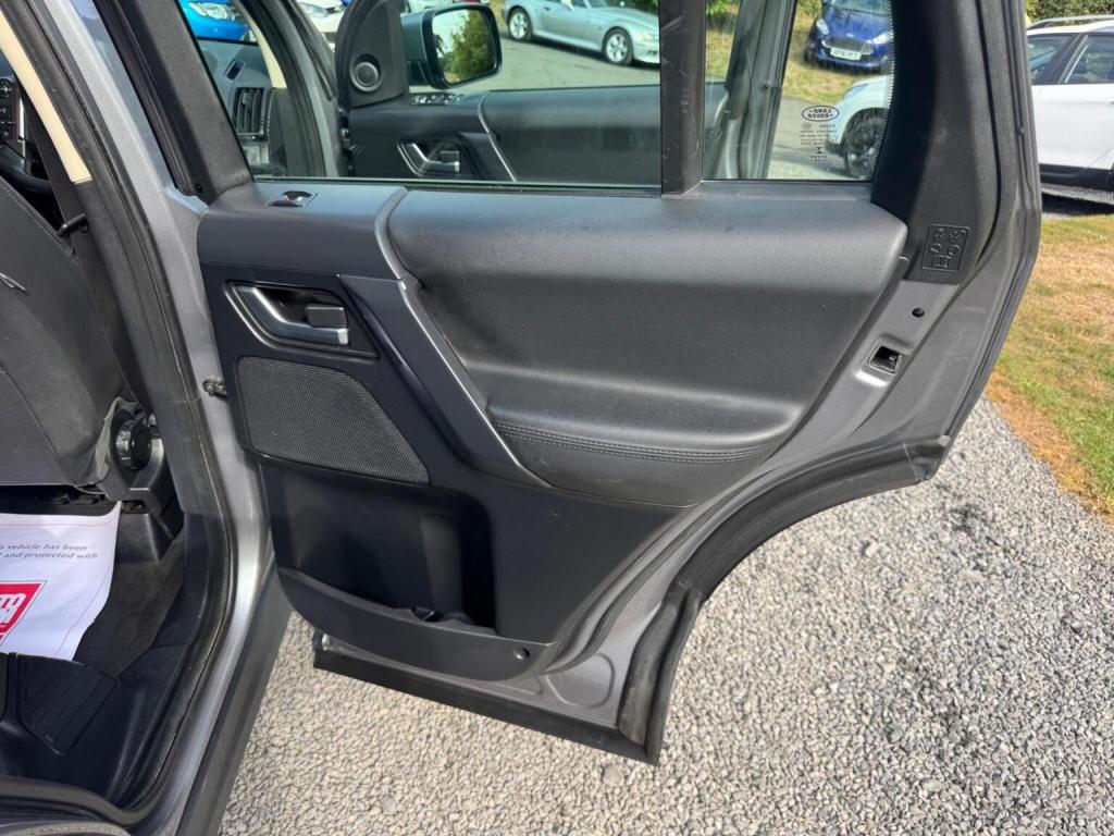 LAND ROVER FREELANDER 2 2.2 TD4 SE 4WD Euro 5 (s/s) 5dr 2014