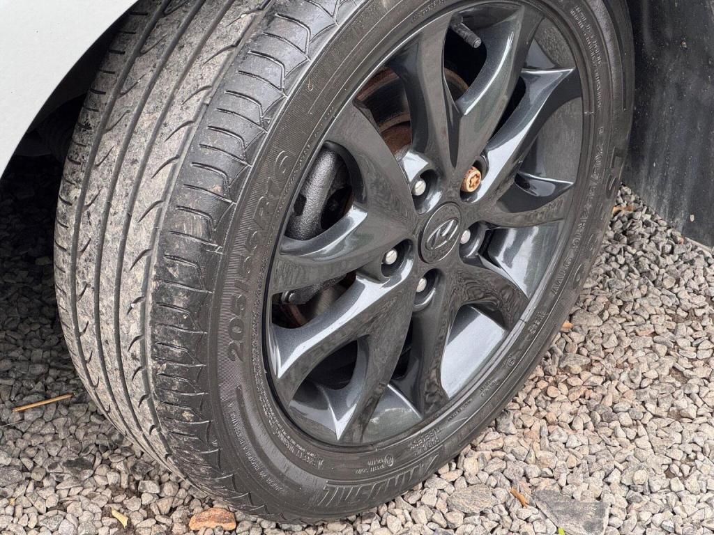 HYUNDAI I30 1.4 Comfort Euro 5 5dr 2011