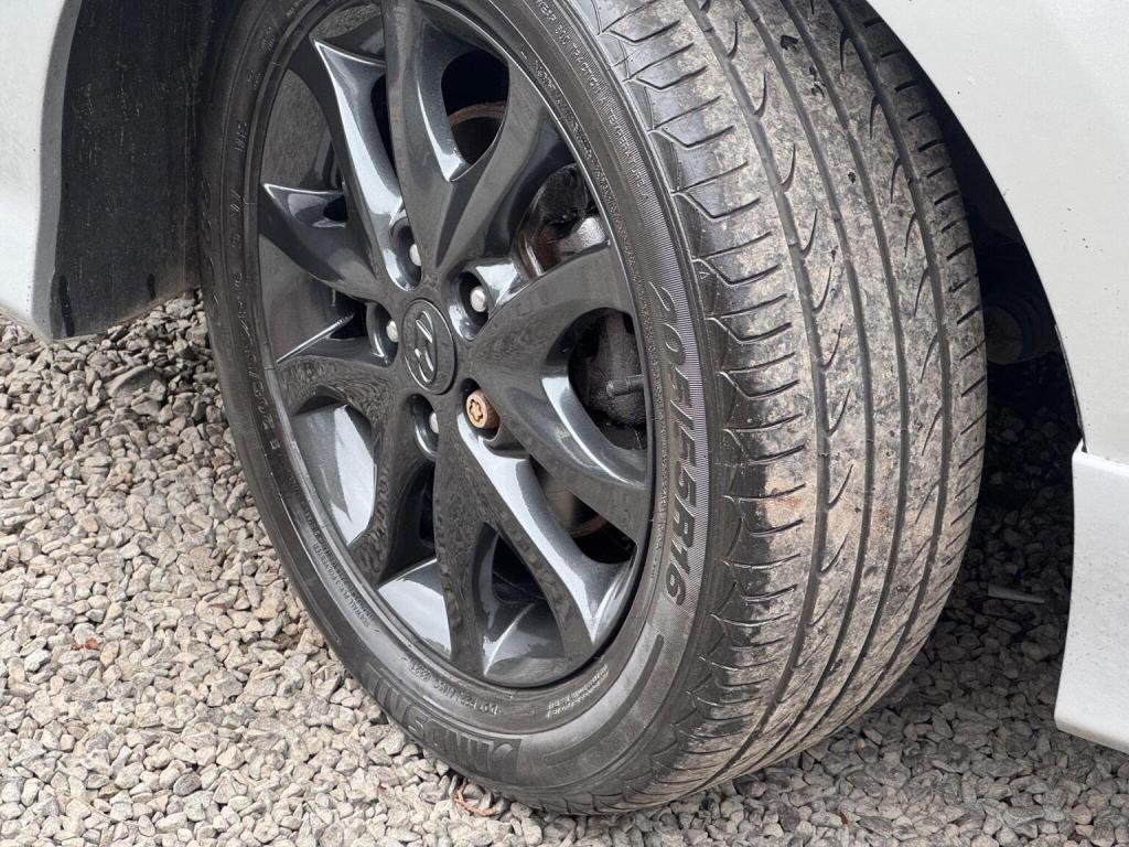 HYUNDAI I30 1.4 Comfort Euro 5 5dr 2011