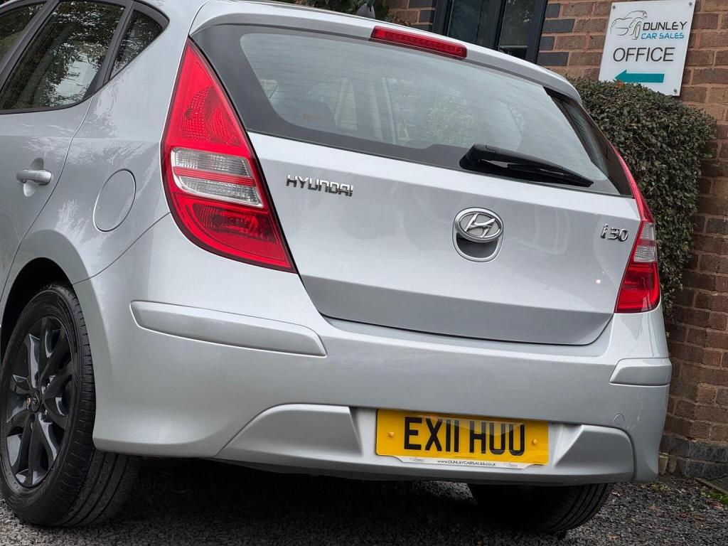 HYUNDAI I30 1.4 Comfort Euro 5 5dr 2011