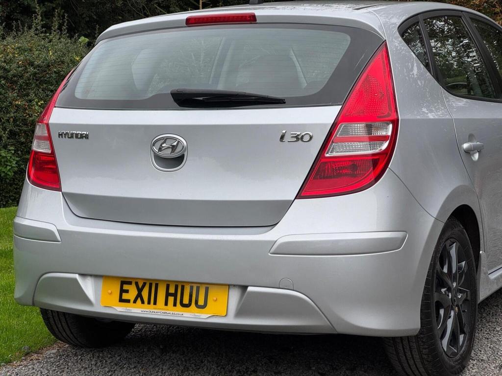 HYUNDAI I30 1.4 Comfort Euro 5 5dr 2011