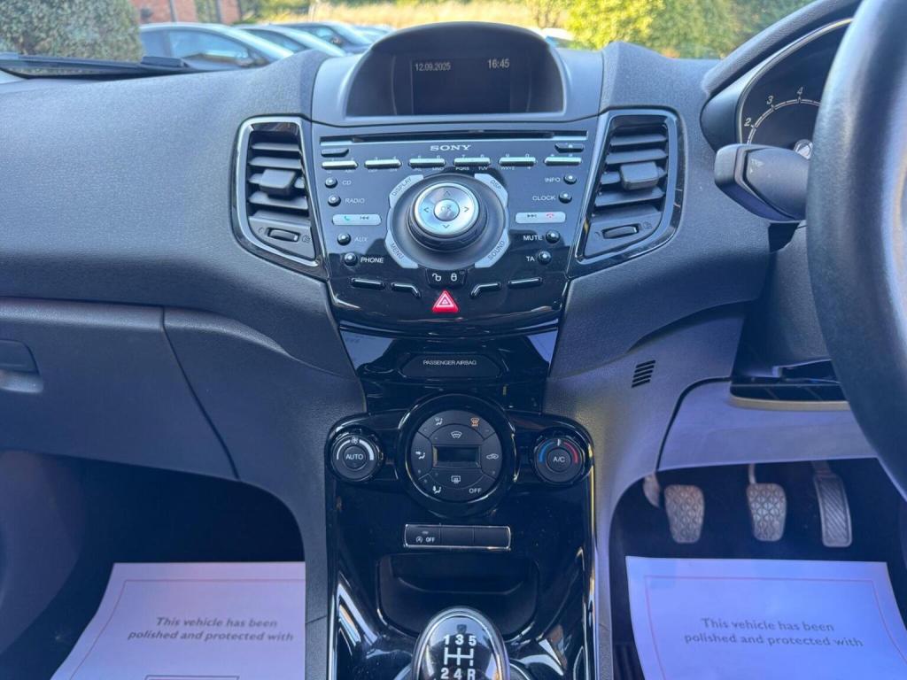 FORD FIESTA 1.0T EcoBoost Titanium Euro 5 (s/s) 5dr 2014