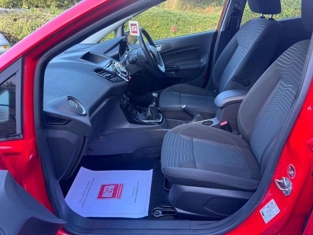 FORD FIESTA 1.0T EcoBoost Titanium Euro 5 (s/s) 5dr 2014