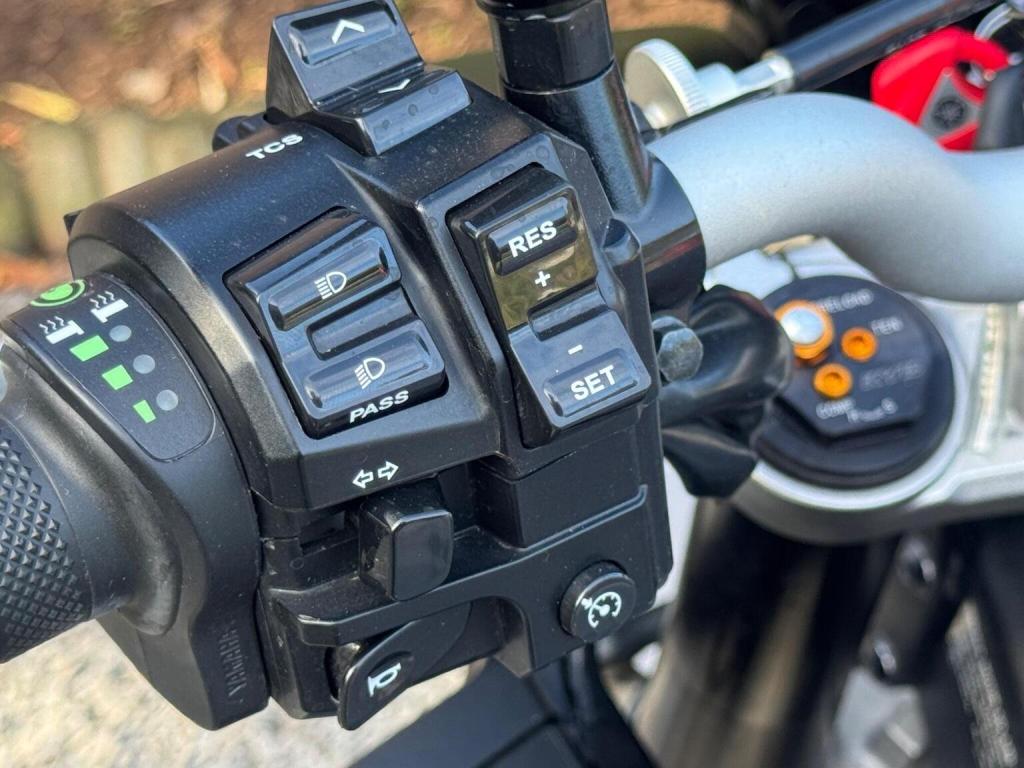 YAMAHA MT-10 1000 Hyper-naked Euro 4 2016