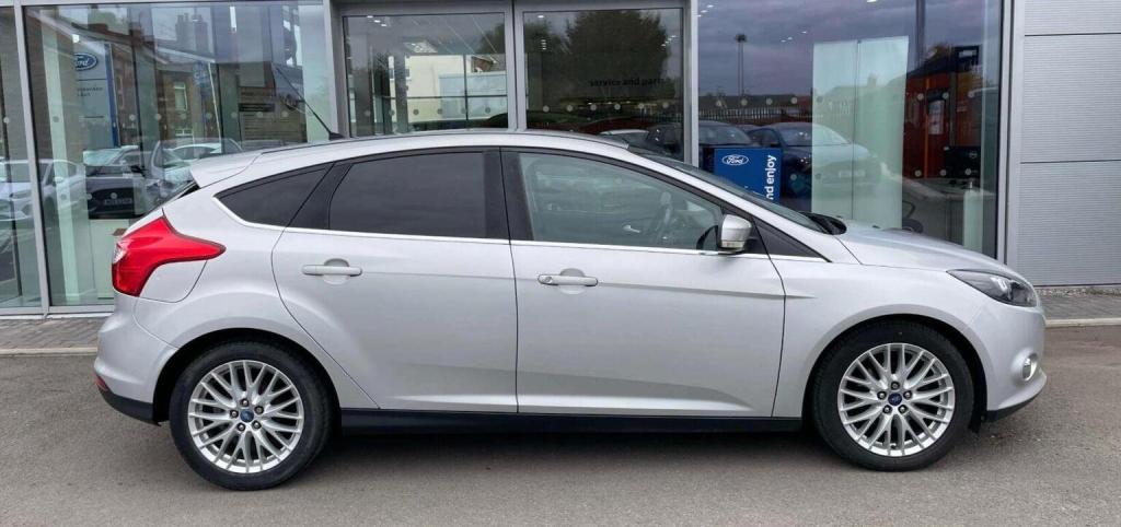 FORD FOCUS 1.0T EcoBoost Zetec Euro 5 (s/s) 5dr 2014
