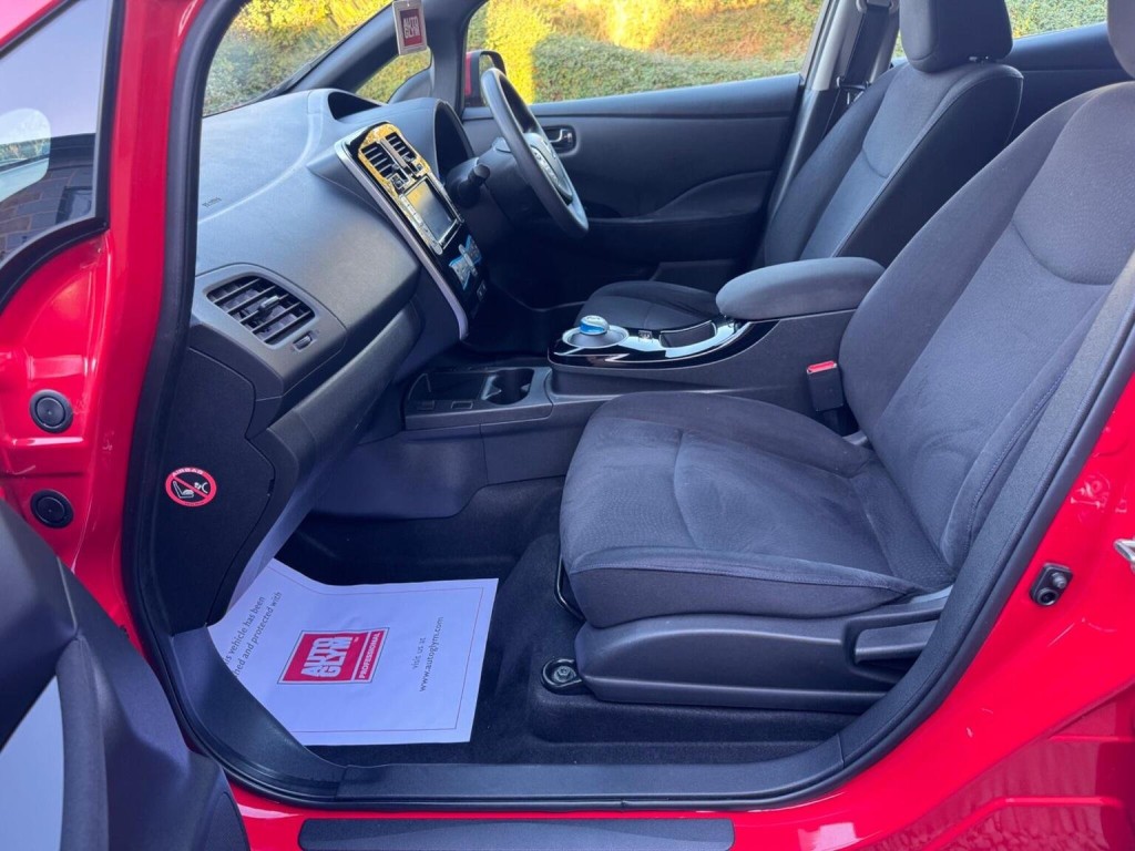 NISSAN LEAF 24kWh Acenta Auto 5dr 2016