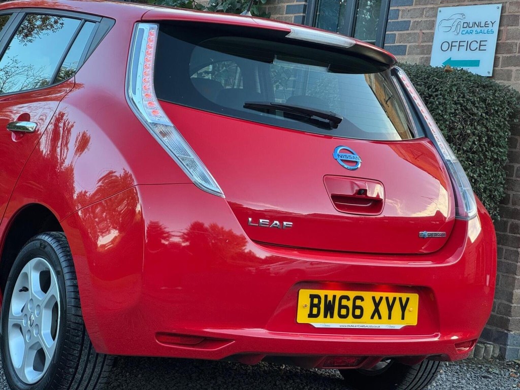 NISSAN LEAF 24kWh Acenta Auto 5dr 2016
