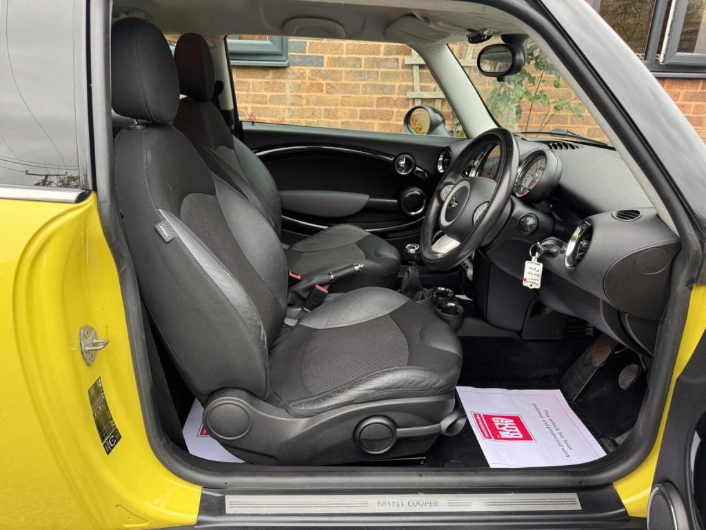 MINI HATCH 1.6 Cooper Euro 5 3dr 2010
