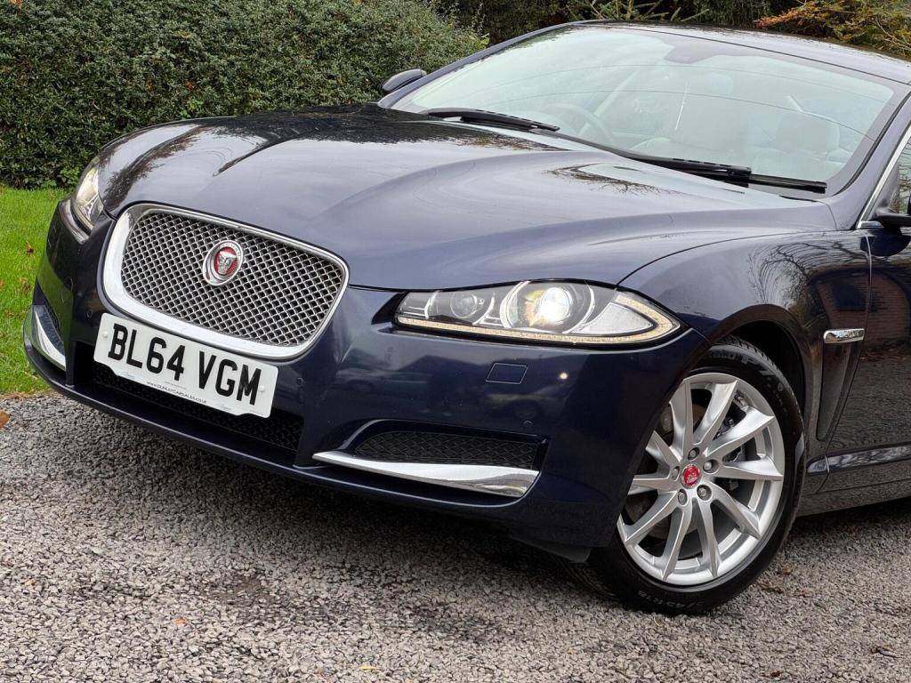 JAGUAR XF 3.0d V6 Premium Luxury Auto Euro 5 (s/s) 4dr 2015