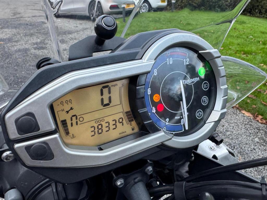 TRIUMPH TIGER 800 800 XC 2013