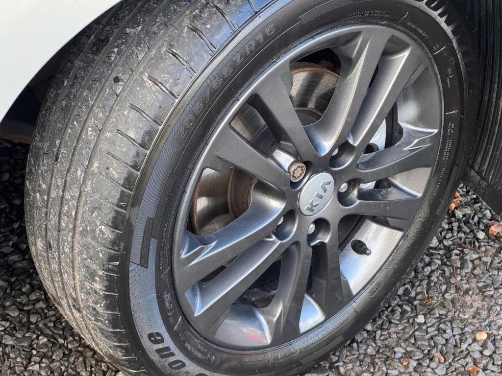 KIA CEED 1.6 CRDi EcoDynamics 2 Euro 5 (s/s) 5dr 2012