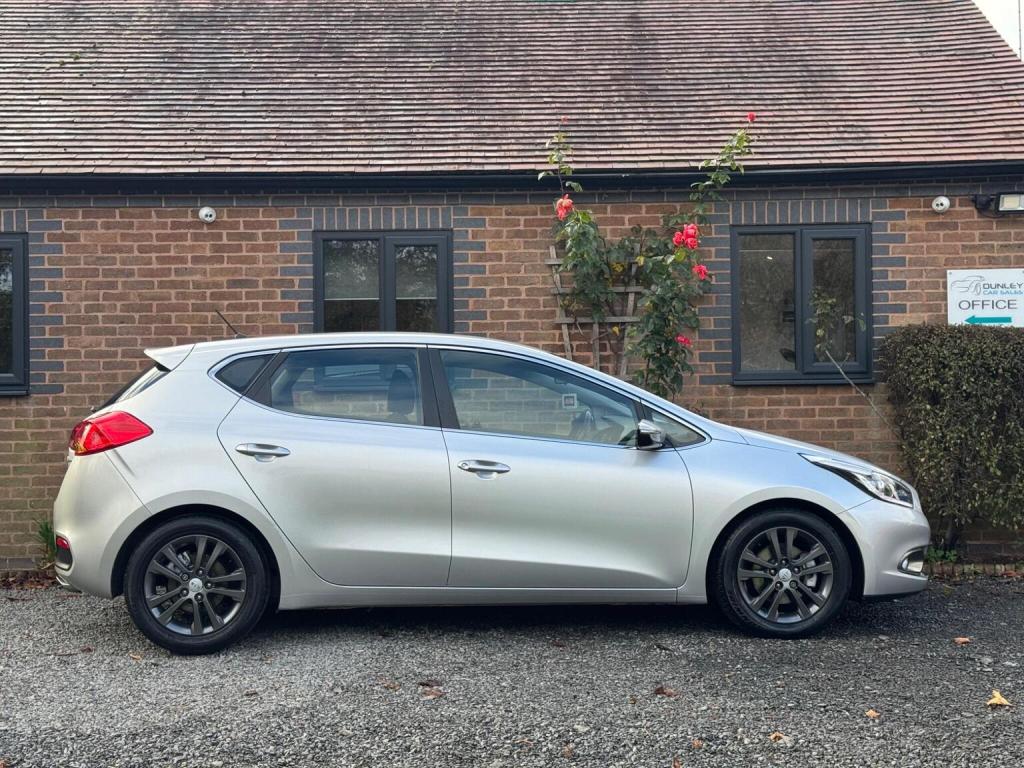 KIA CEED 1.6 CRDi EcoDynamics 2 Euro 5 (s/s) 5dr 2012