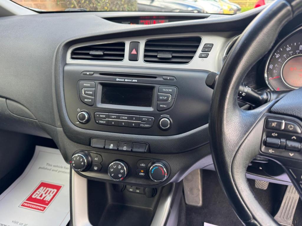 KIA CEED 1.6 CRDi EcoDynamics 2 Euro 5 (s/s) 5dr 2012