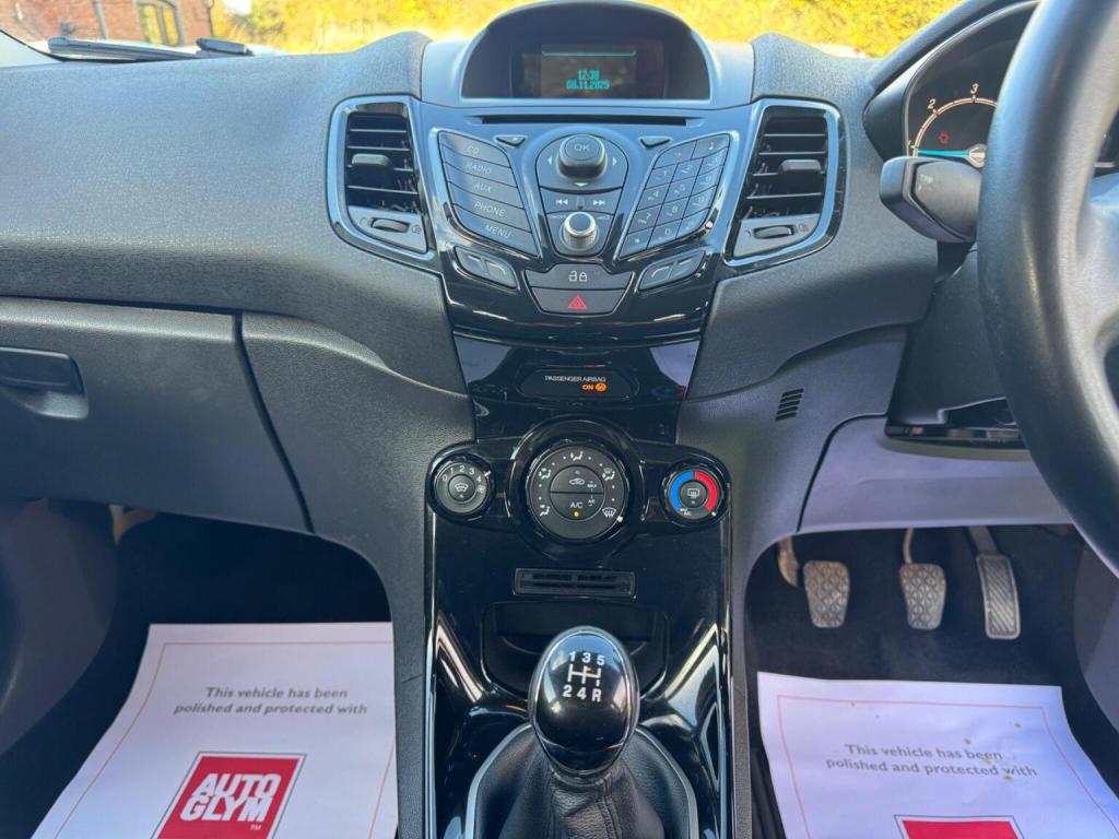 FORD FIESTA 1.5 TDCi Zetec Euro 5 5dr 2014