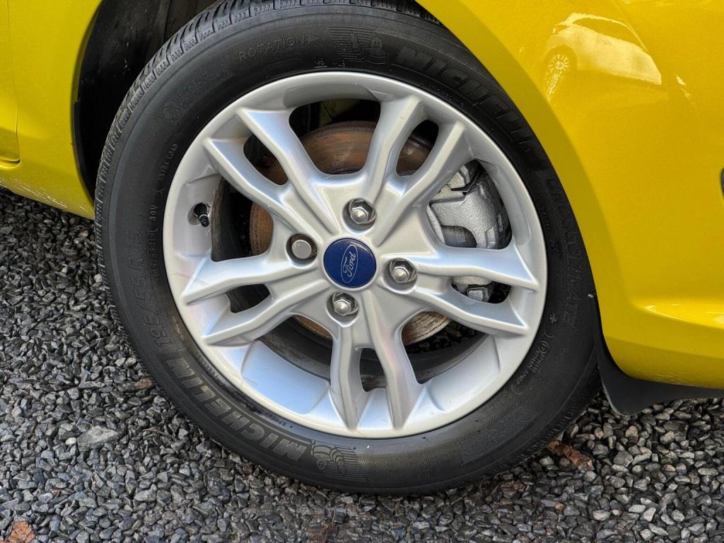 FORD FIESTA 1.5 TDCi Zetec Euro 5 5dr 2014