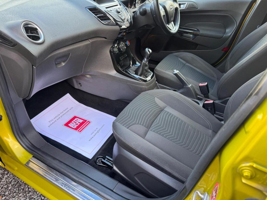 FORD FIESTA 1.5 TDCi Zetec Euro 5 5dr 2014